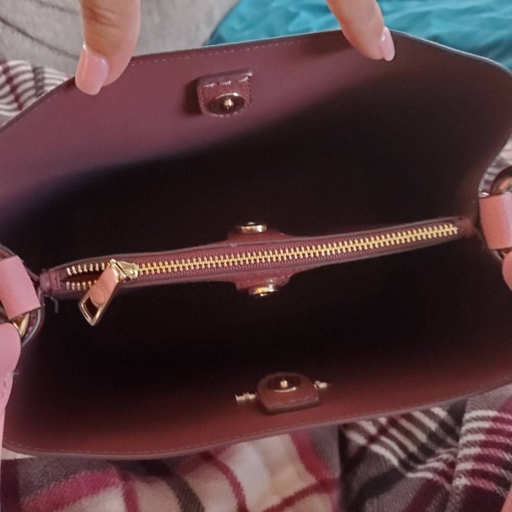 Authentic Coach purse - Picture 4 of 6